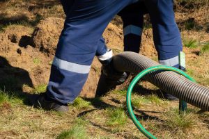 Sewage pump service cleaning