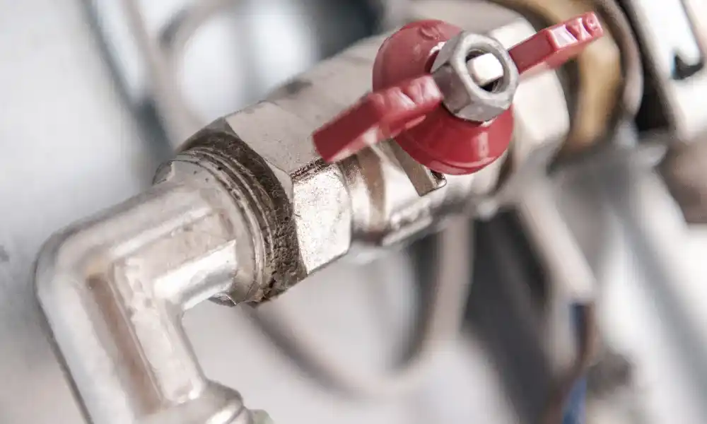 water heater pipe leak